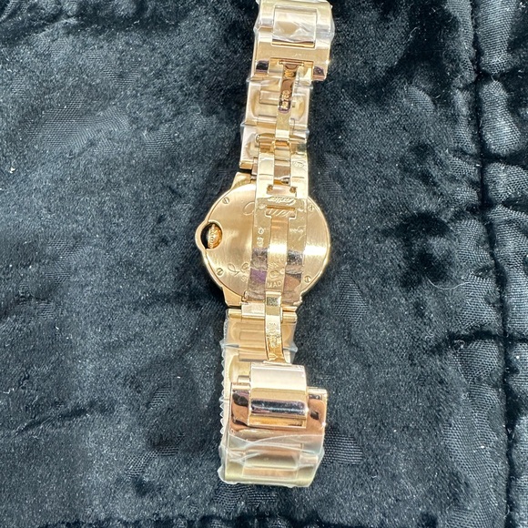 Cartier 18k rose gold Ballon Bleu with original Diamond Bezel. Quartz movement. - Picture 2 of 3